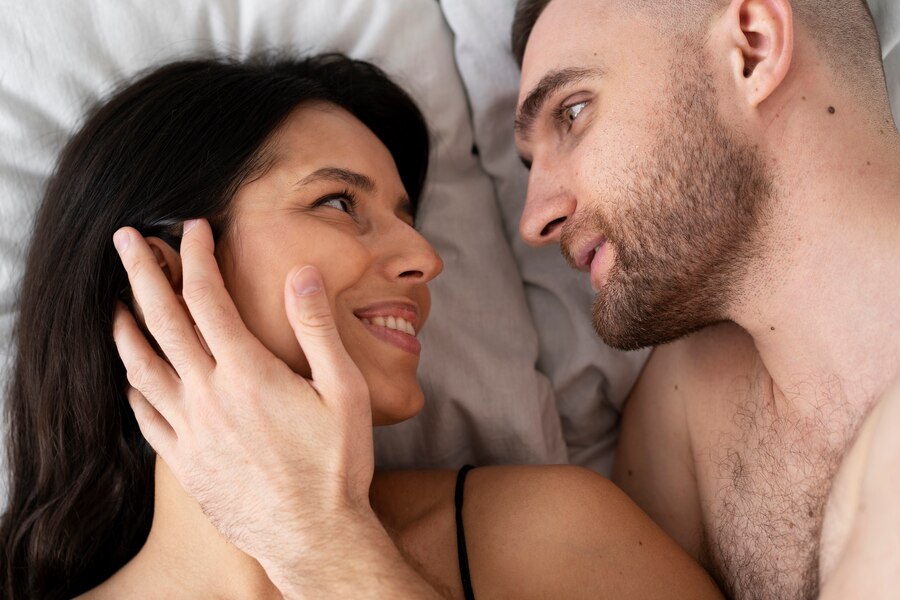Communication Ouverte et Honnête La Clé de l'Intimité Sexuelle dans les Relations de Couple